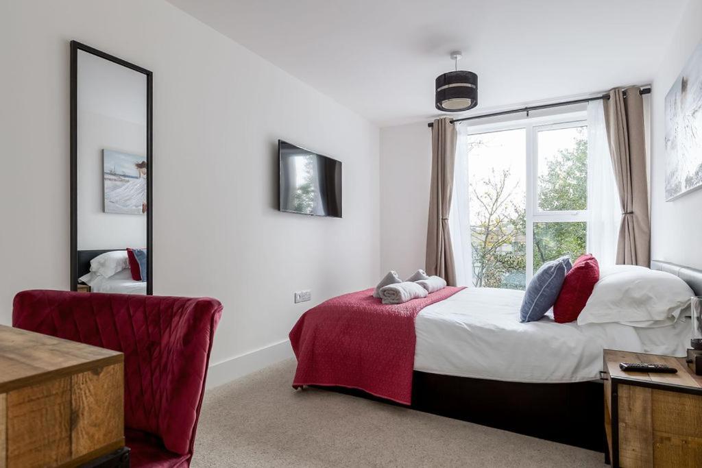 Stylish Town Centre Apartment, W Parking, Nr Beach Bournemouth Eksteriør billede