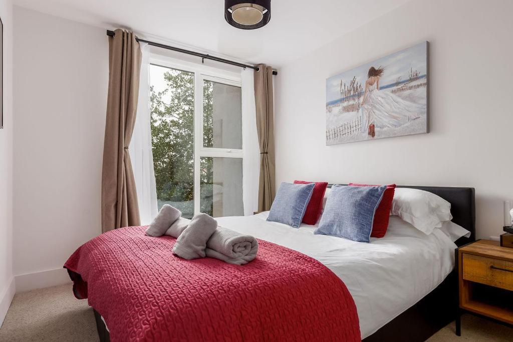 Stylish Town Centre Apartment, W Parking, Nr Beach Bournemouth Eksteriør billede