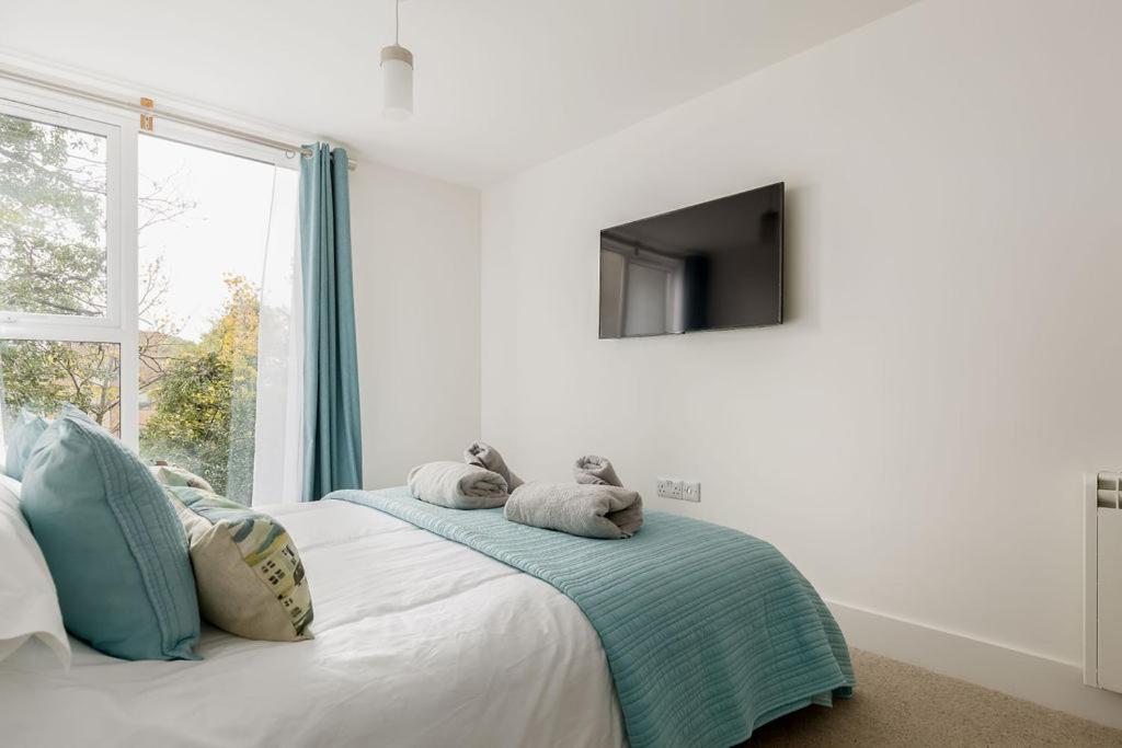 Stylish Town Centre Apartment, W Parking, Nr Beach Bournemouth Eksteriør billede